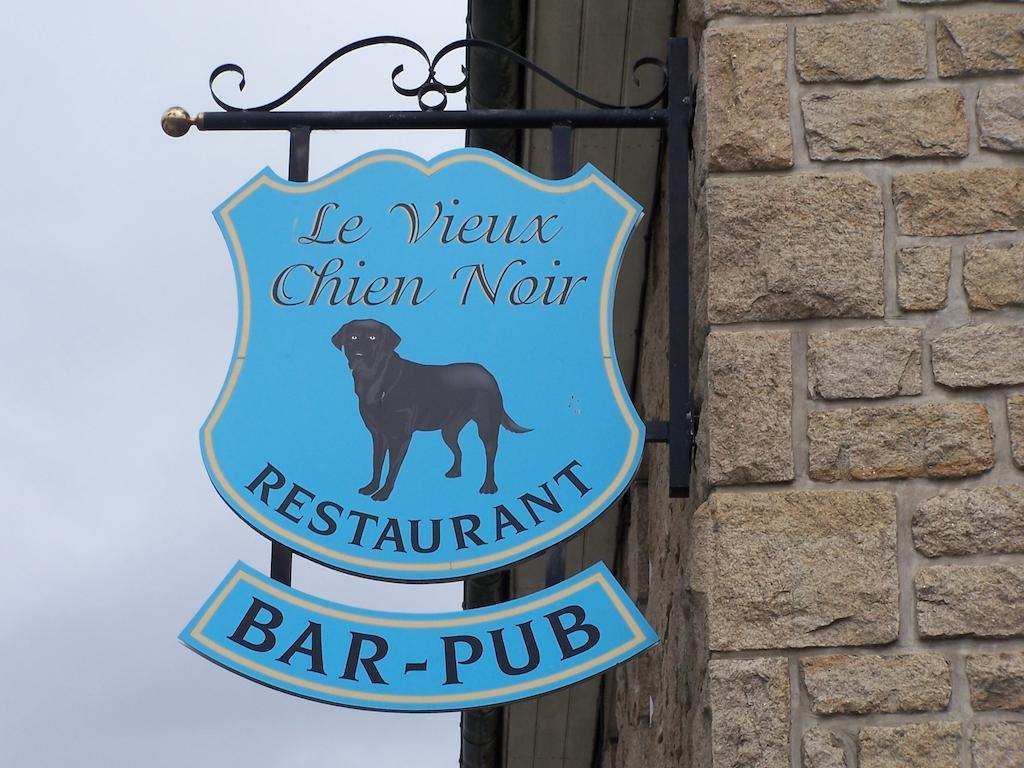 Le Vieux Chien Noir Évran Exterior foto